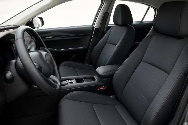 interieur de berline montrant siege et volant
